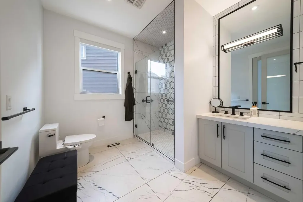 183 Saddlelake Terrace NE Calgary AB T3J2E8