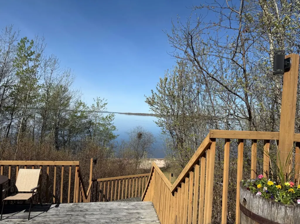 322 & 318 13221 Twp 680 Road Lac La Biche AB T0A2C1