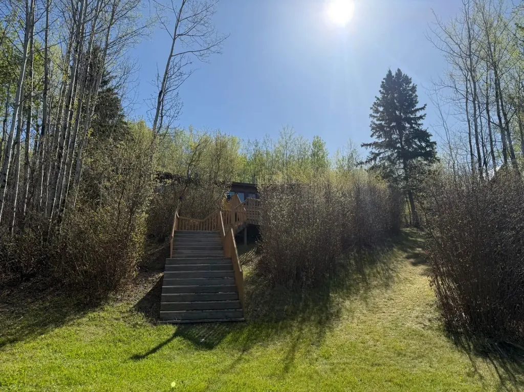 322 & 318 13221 Twp 680 Road Lac La Biche AB T0A2C1