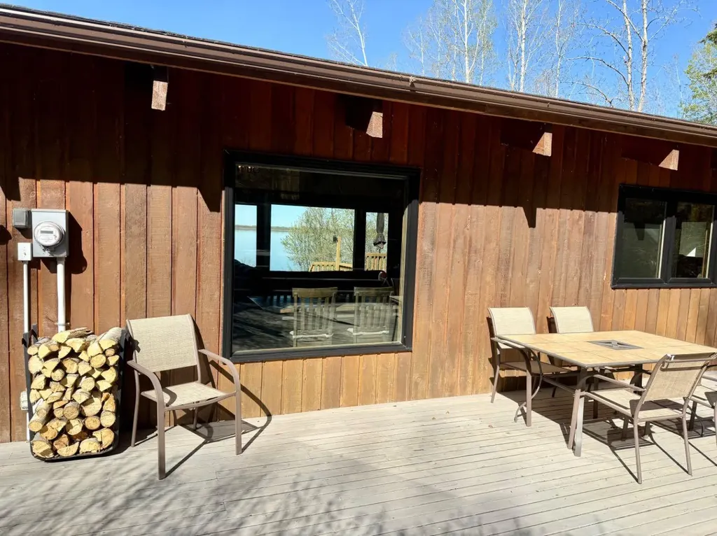 322 & 318 13221 Twp 680 Road Lac La Biche AB T0A2C1