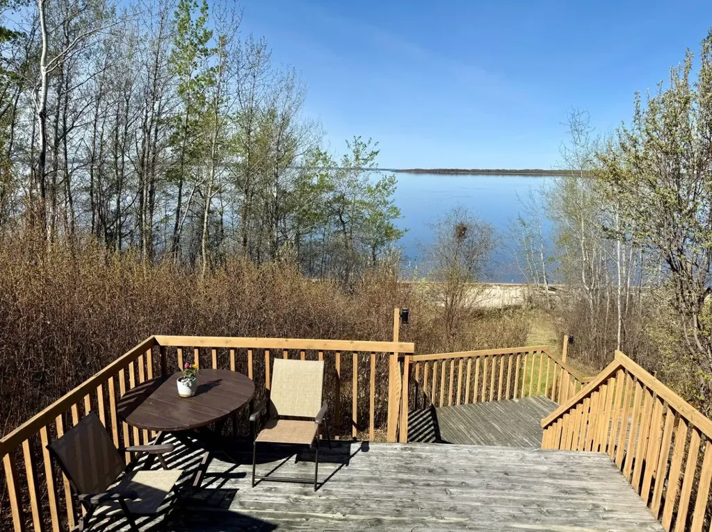 322 & 318 13221 Twp 680 Road Lac La Biche AB T0A2C1