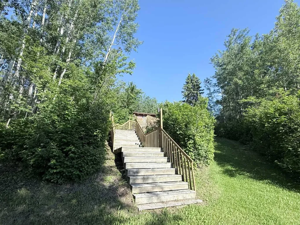 322 & 318 13221 Twp 680 Road Lac La Biche AB T0A2C1