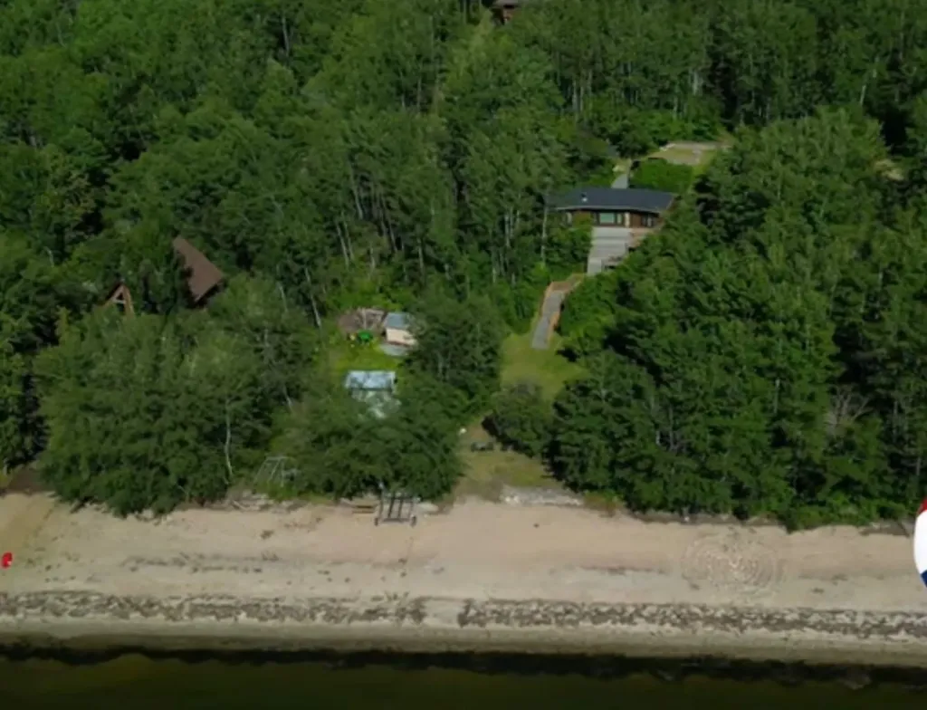 322 & 318 13221 Twp 680 Road Lac La Biche AB T0A2C1