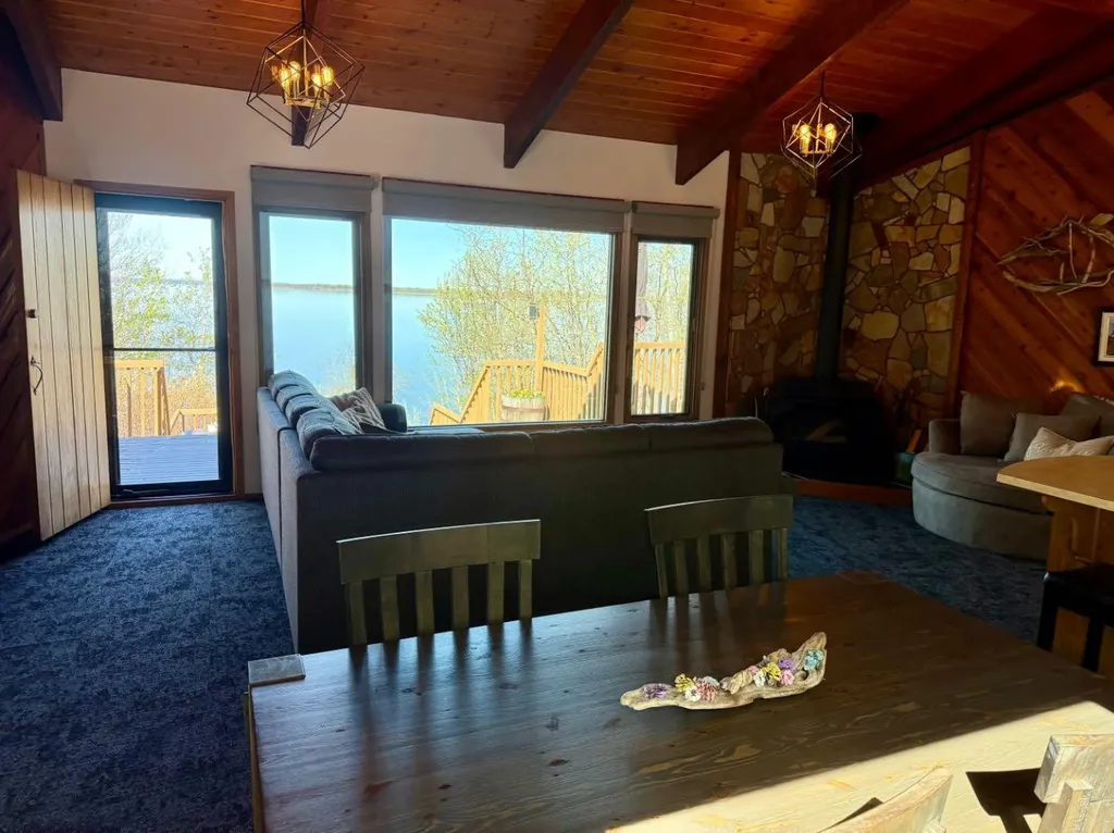 322 & 318 13221 Twp 680 Road Lac La Biche AB T0A2C1