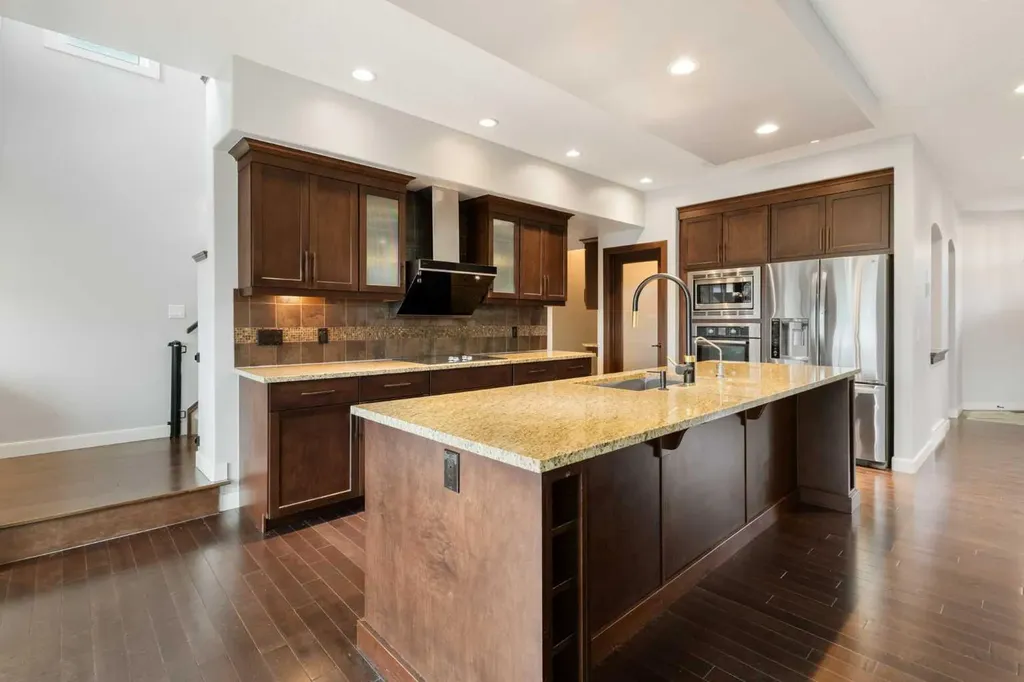 13 Sage Hill Landing NW Calgary AB T3R 0H5