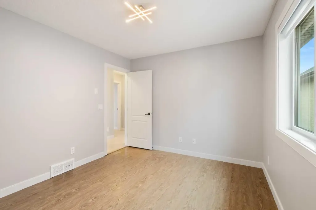 13 Sage Hill Landing NW Calgary AB T3R 0H5