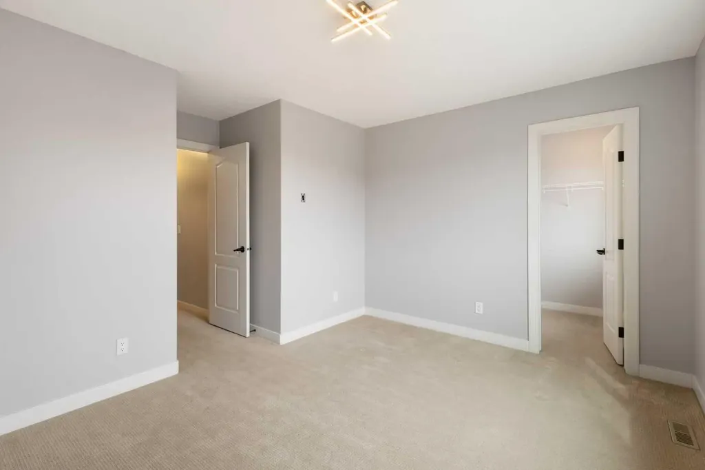 13 Sage Hill Landing NW Calgary AB T3R 0H5