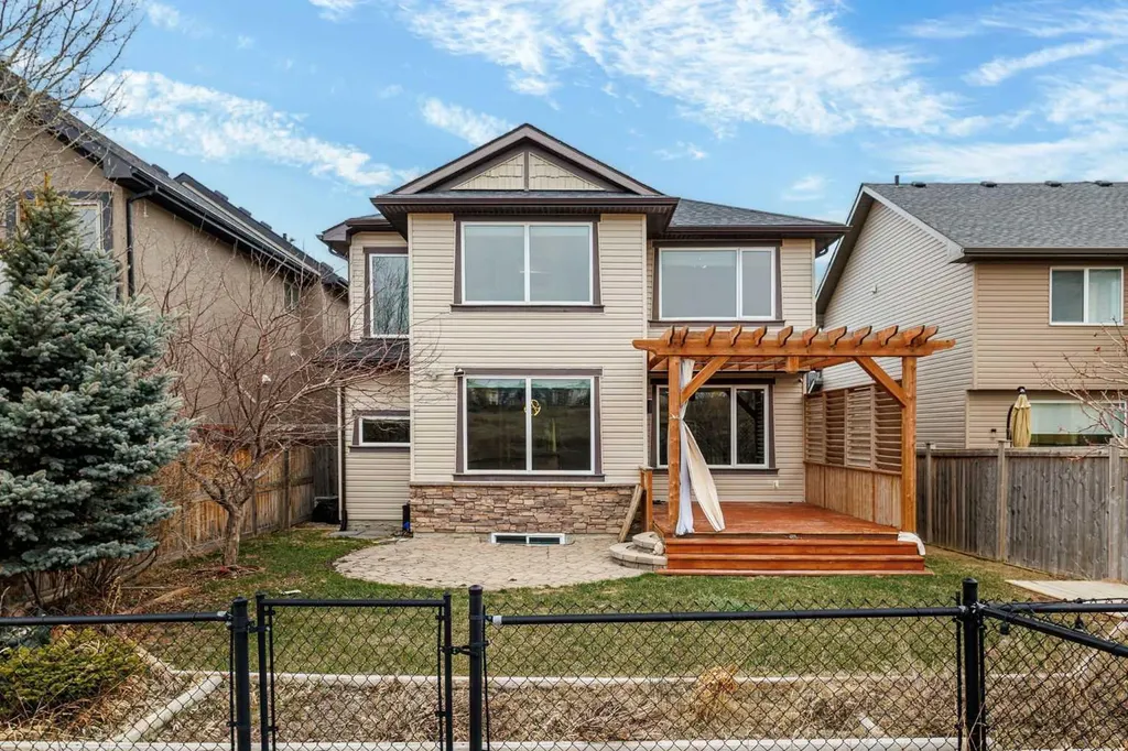 13 Sage Hill Landing NW Calgary AB T3R 0H5