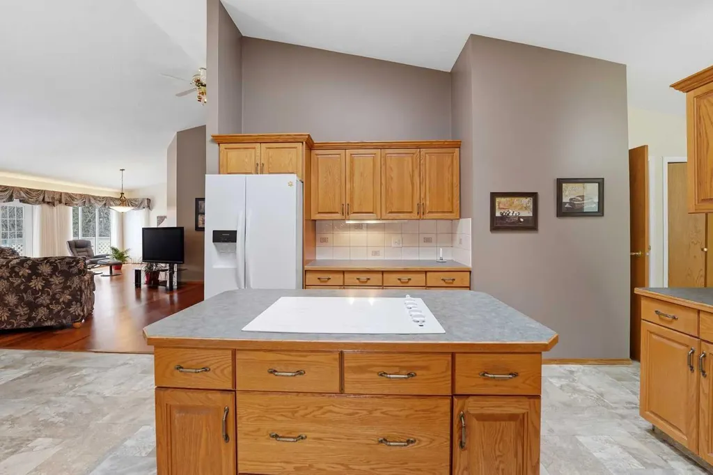 5401 Shannon Drive Olds AB T4H 1C2