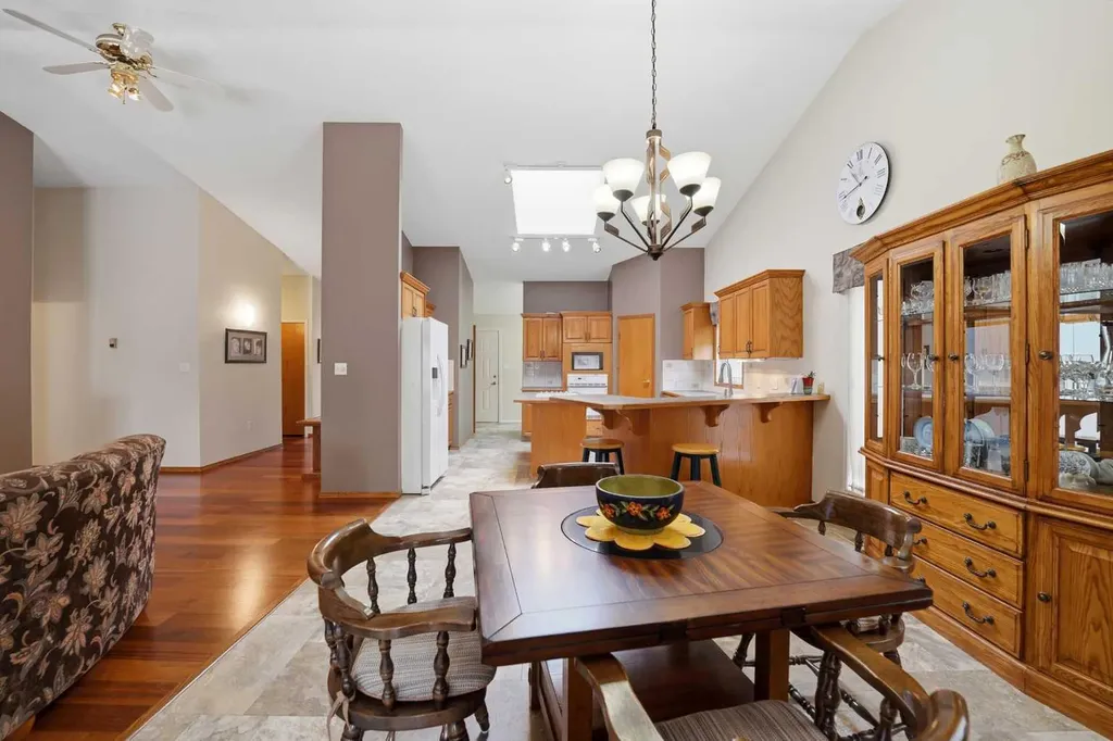 5401 Shannon Drive Olds AB T4H 1C2