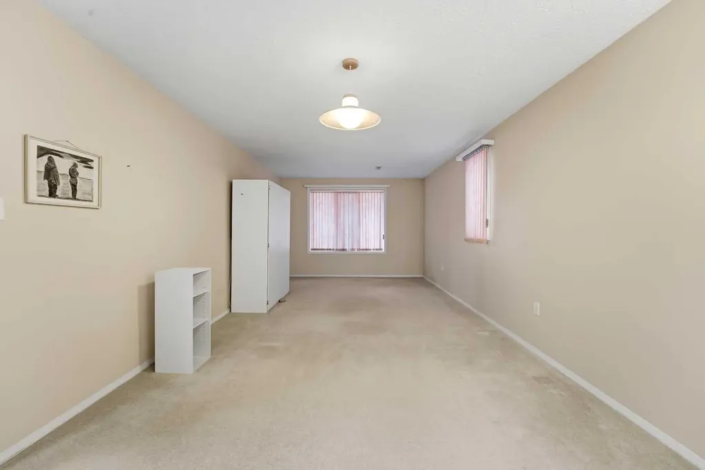 5401 Shannon Drive Olds AB T4H 1C2