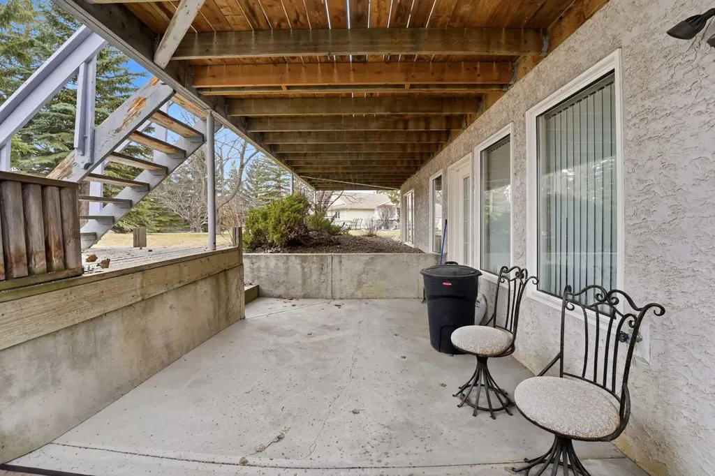 5401 Shannon Drive Olds AB T4H 1C2