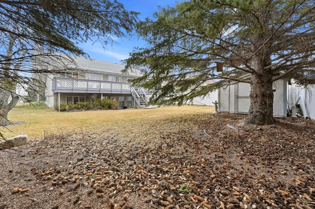 5401 Shannon Drive Olds AB T4H 1C2