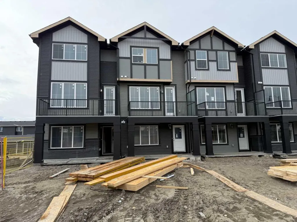 24 Sundown Place Cochrane AB T4C 3H2