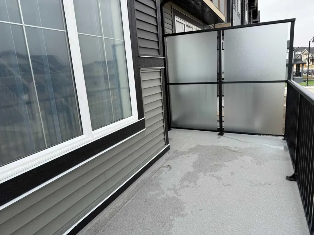 24 Sundown Place Cochrane AB T4C 3H2