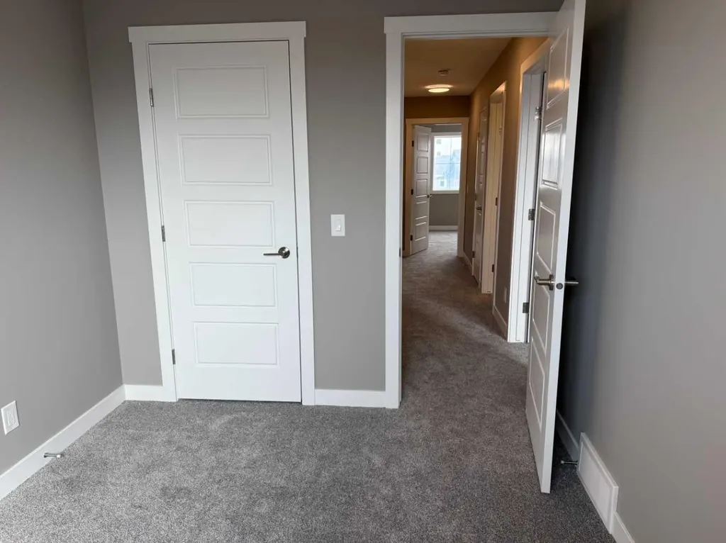 24 Sundown Place Cochrane AB T4C 3H2