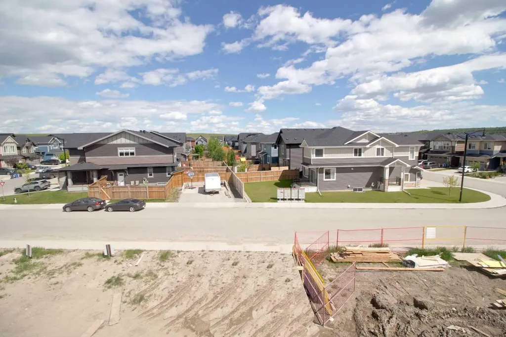 24 Sundown Place Cochrane AB T4C 3H2