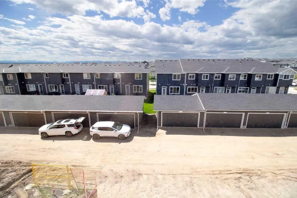 24 Sundown Place Cochrane AB T4C 3H2