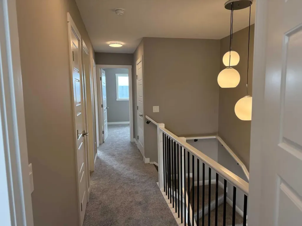 24 Sundown Place Cochrane AB T4C 3H2
