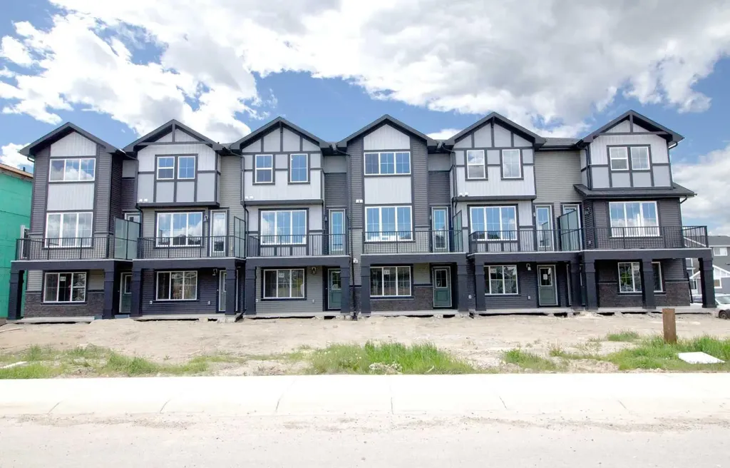 24 Sundown Place Cochrane AB T4C 3H2