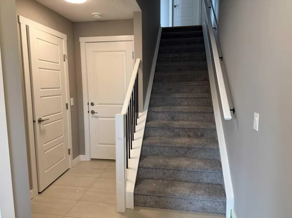 24 Sundown Place Cochrane AB T4C 3H2