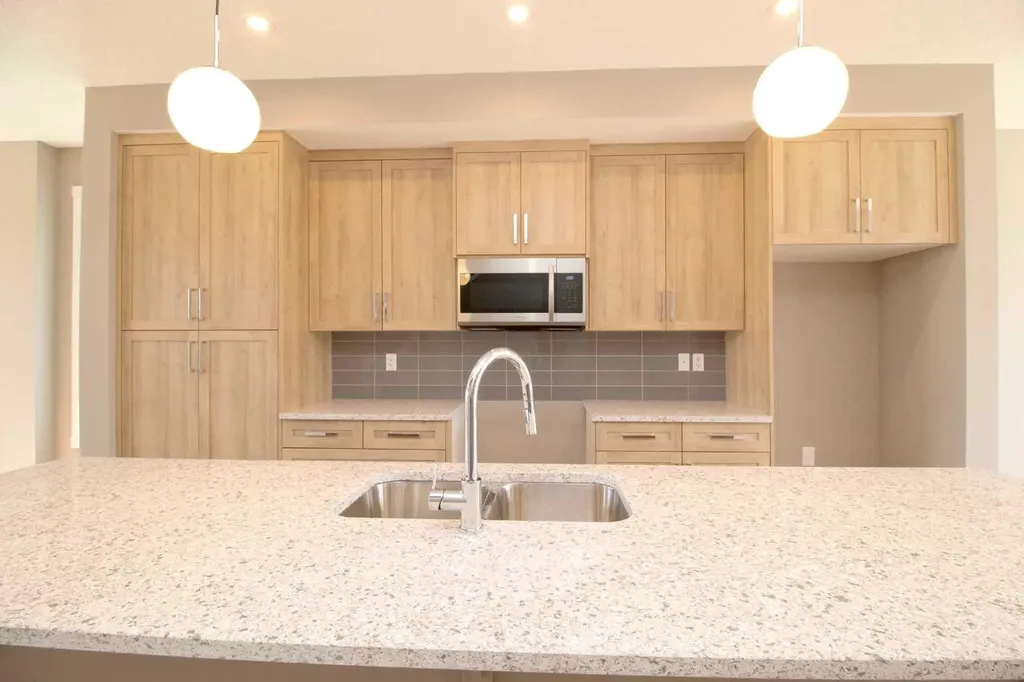 24 Sundown Place Cochrane AB T4C 3H2