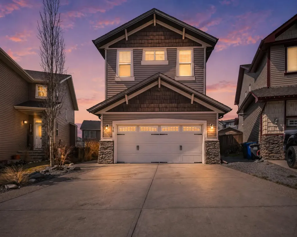 76 Heritage Hill Cochrane AB T4C 0L4