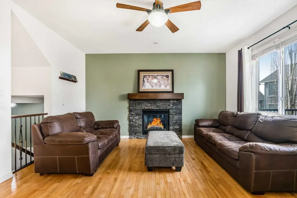 76 Heritage Hill Cochrane AB T4C 0L4