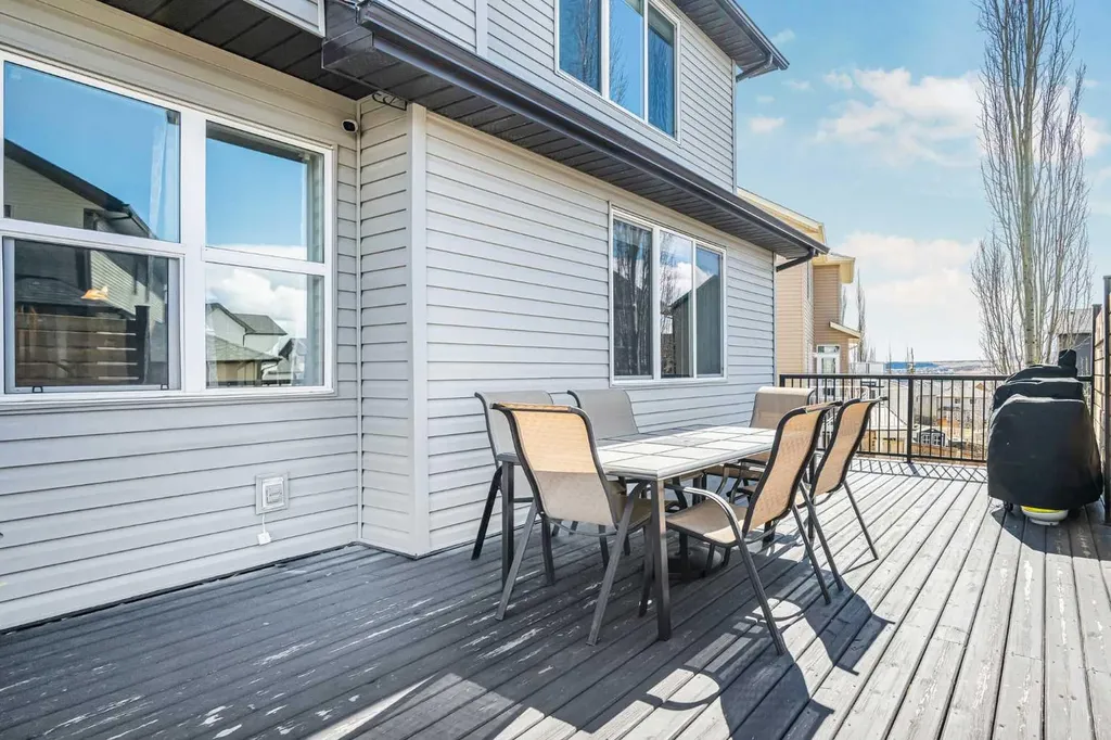 76 Heritage Hill Cochrane AB T4C 0L4