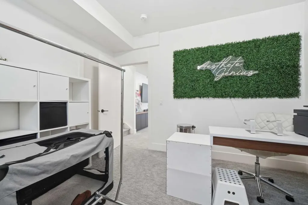 1502 37 Avenue SW Calgary AB T2T 3W2