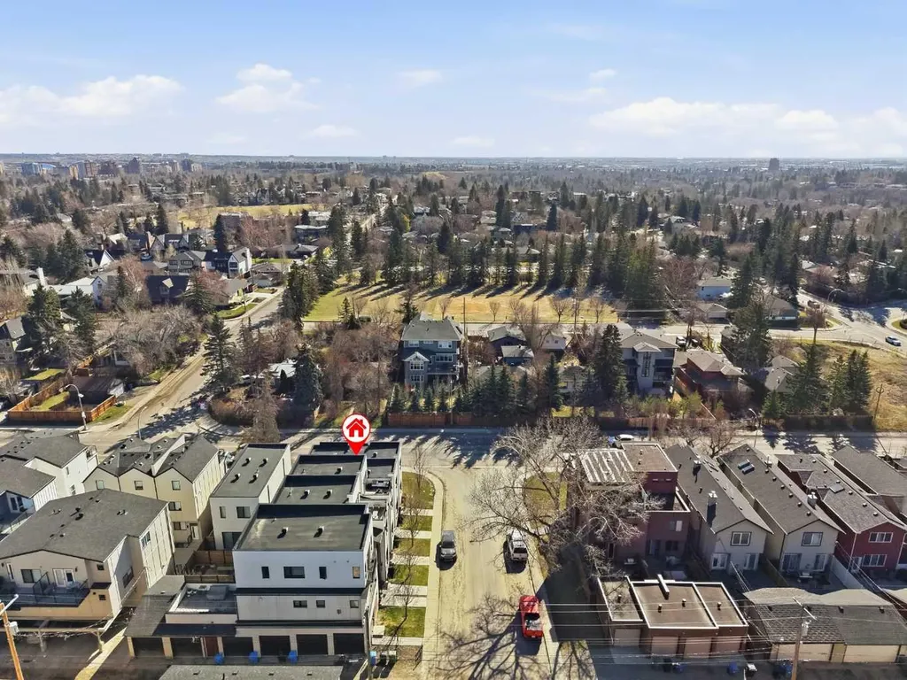 1502 37 Avenue SW Calgary AB T2T 3W2