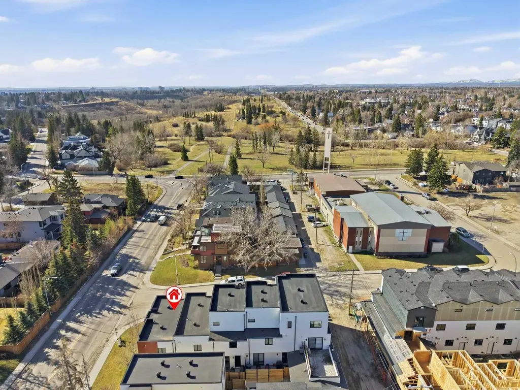 1502 37 Avenue SW Calgary AB T2T 3W2