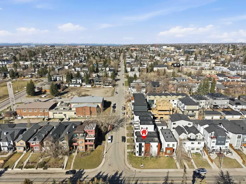 1502 37 Avenue SW Calgary AB T2T 3W2
