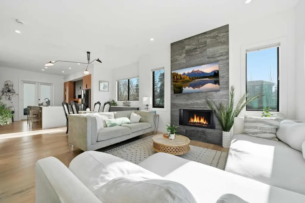 1502 37 Avenue SW Calgary AB T2T 3W2