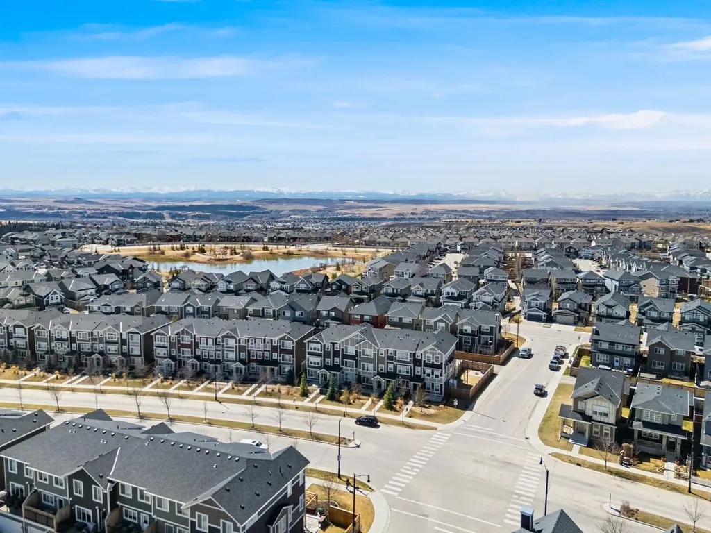 205 Sundown Road Cochrane AB T4C 2M6