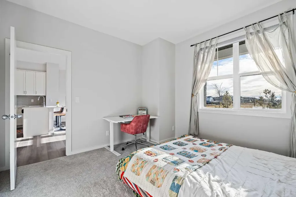 71 Lucas Street NW Calgary AB T3P 1S3