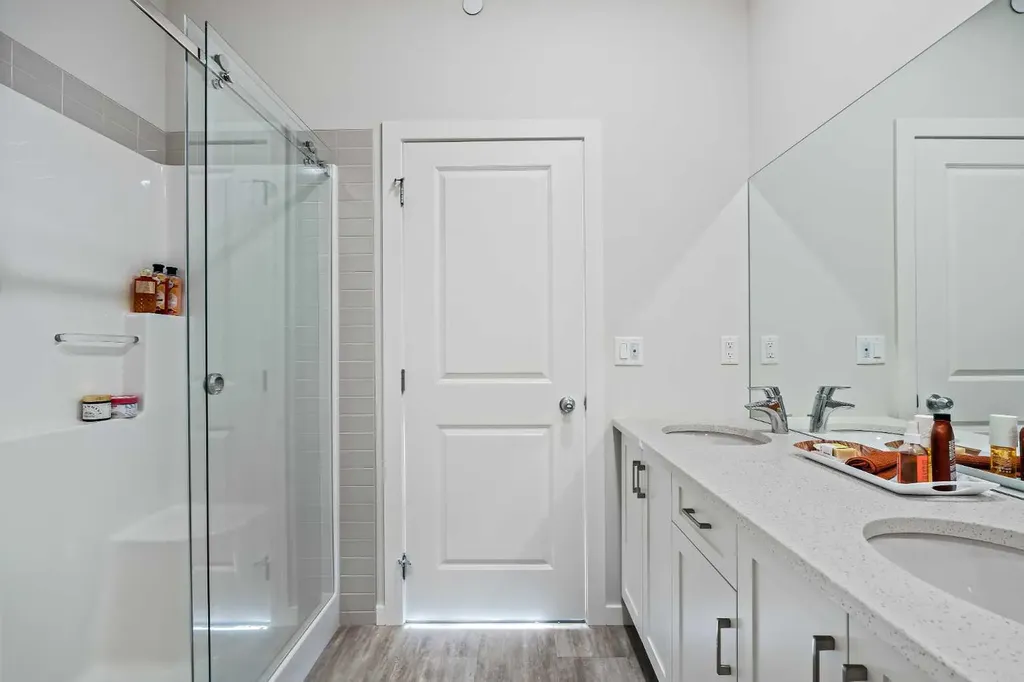71 Lucas Street NW Calgary AB T3P 1S3