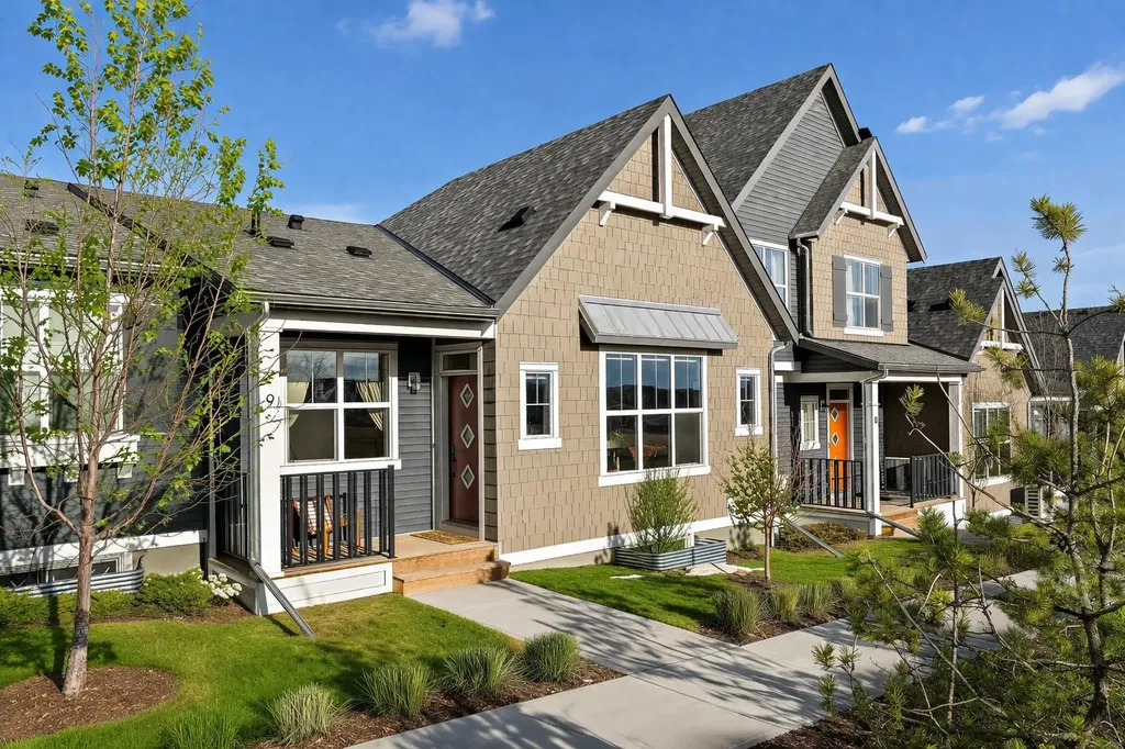 71 Lucas Street NW Calgary AB T3P 1S3