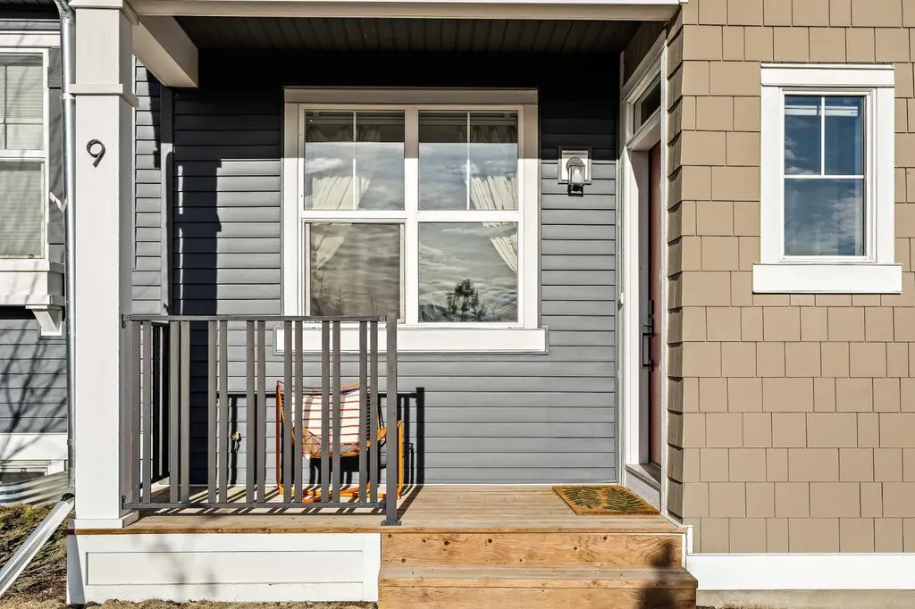 71 Lucas Street NW Calgary AB T3P 1S3