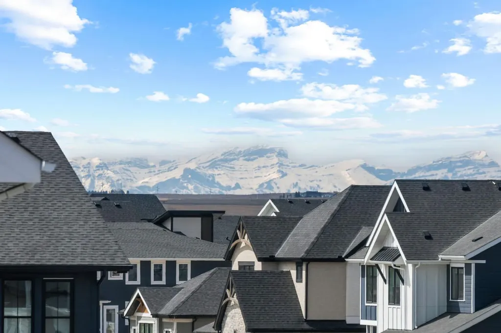 84 Saltsage Heath Rural Rocky View County AB T3Z 0E5