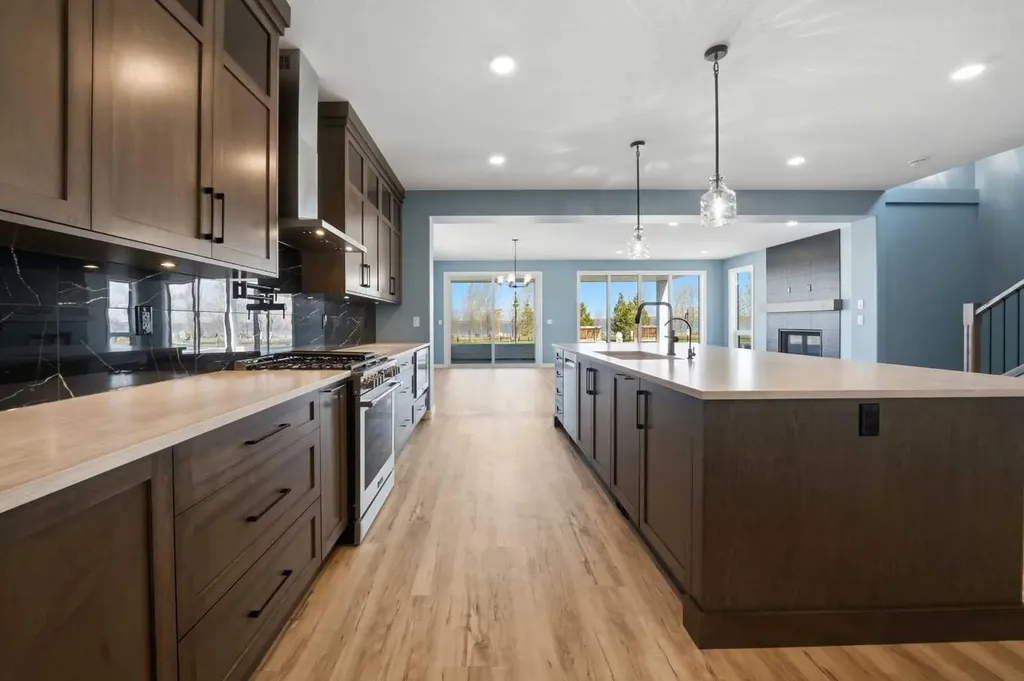 4205 Lakeshore Drive Sylvan Lake AB T4S 1B9