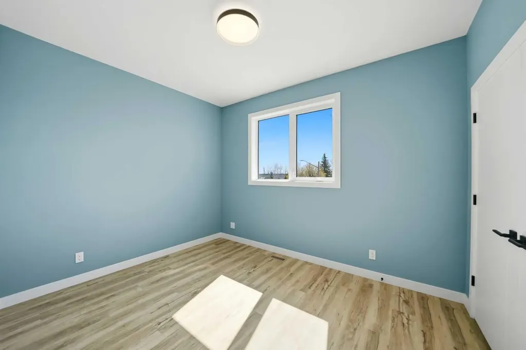 4205 Lakeshore Drive Sylvan Lake AB T4S 1B9