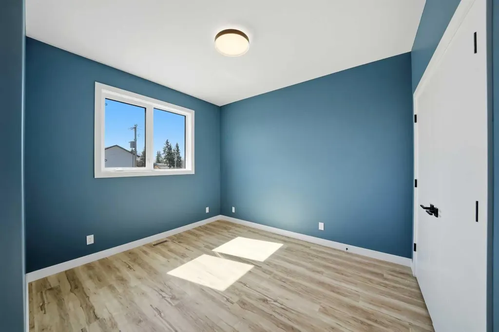 4205 Lakeshore Drive Sylvan Lake AB T4S 1B9