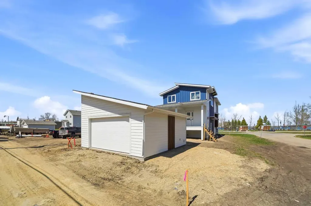 4205 Lakeshore Drive Sylvan Lake AB T4S 1B9