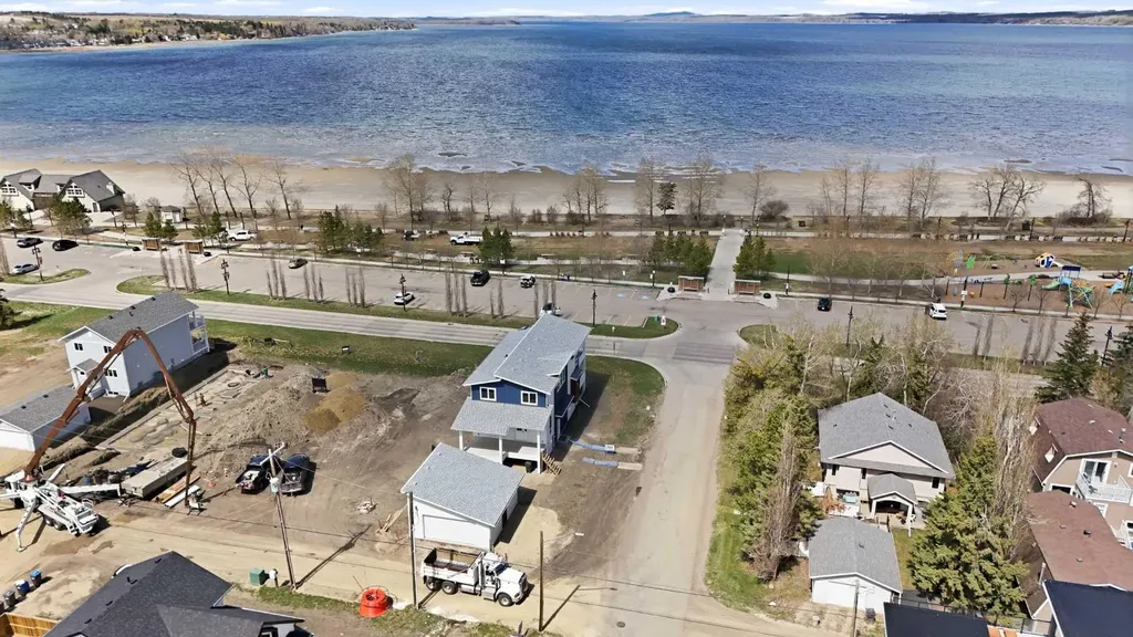 4205 Lakeshore Drive Sylvan Lake AB T4S 1B9
