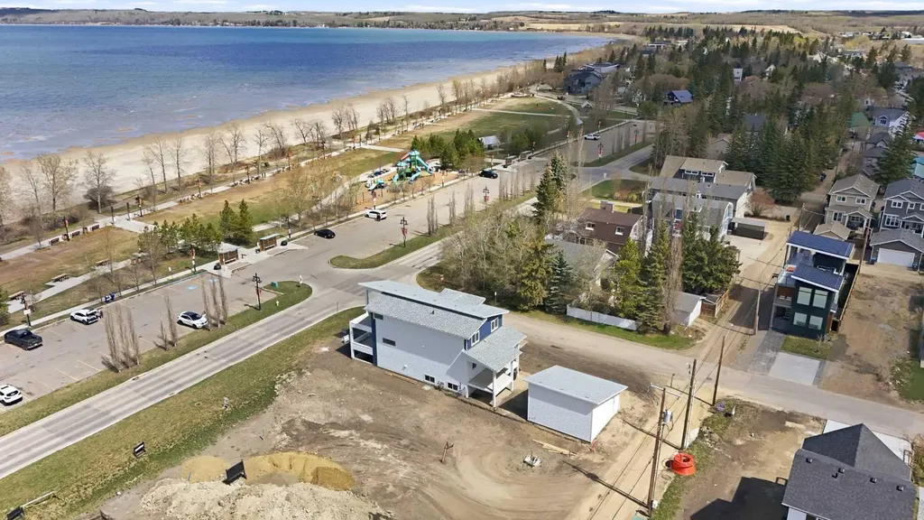 4205 Lakeshore Drive Sylvan Lake AB T4S 1B9