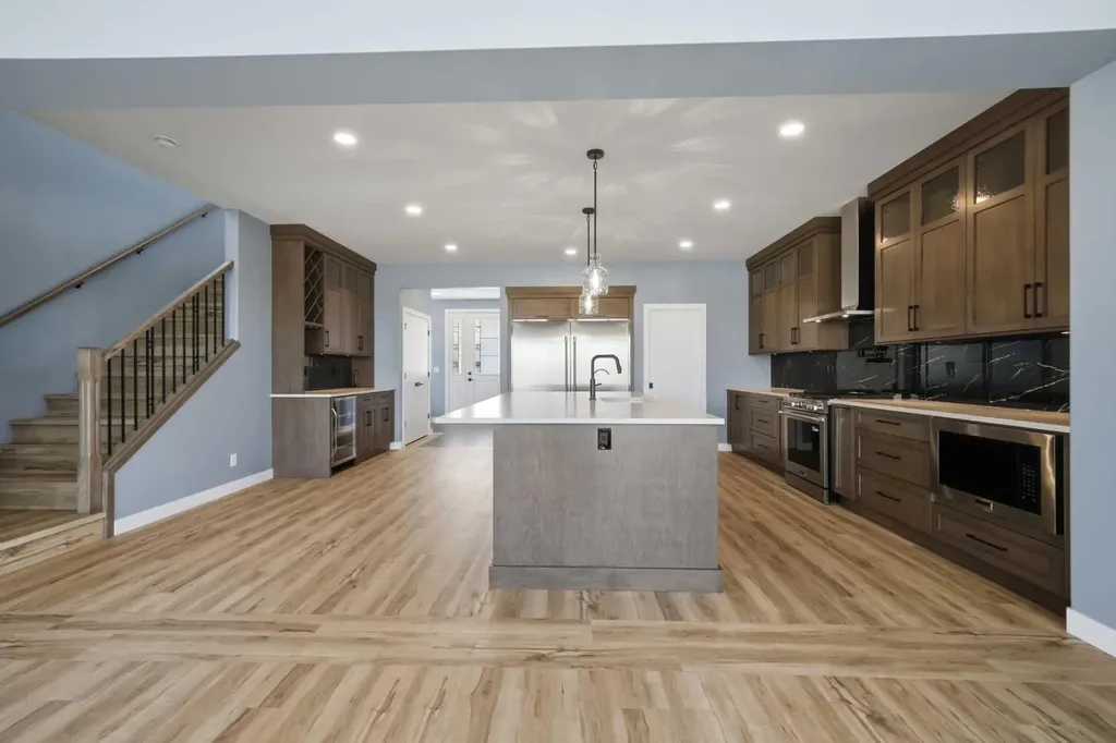 4205 Lakeshore Drive Sylvan Lake AB T4S 1B9