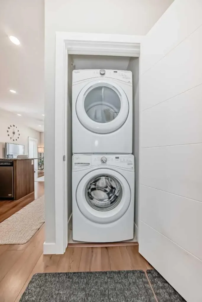 20 Sage Hill Terrace NW Calgary AB T3R 0W8