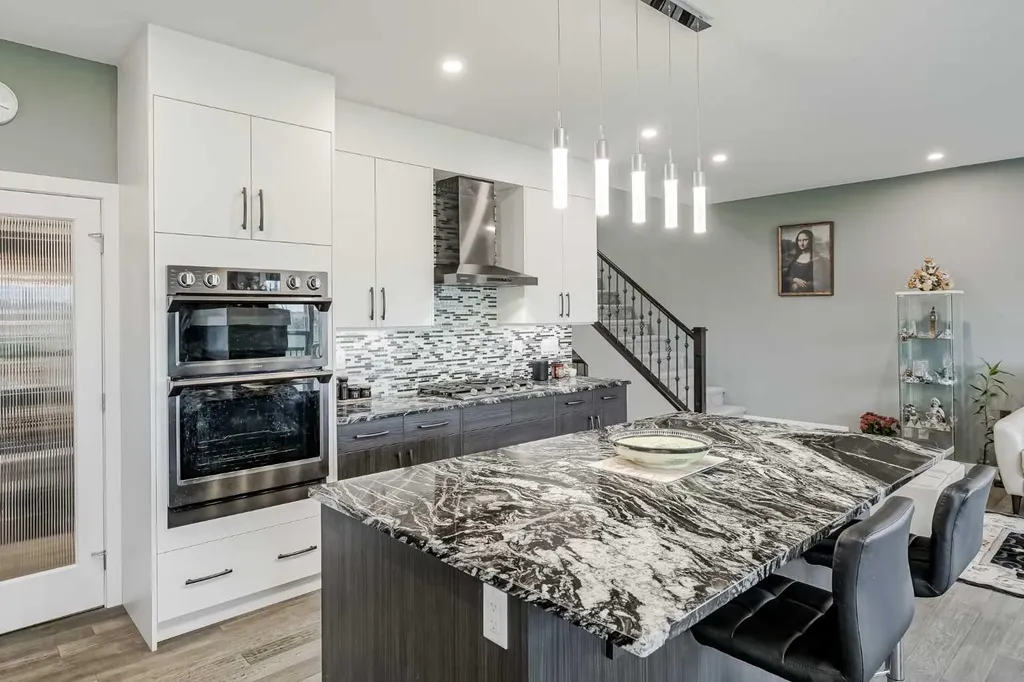 32 Legacy Cove SE Calgary AB T2X0Y7