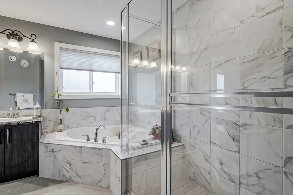32 Legacy Cove SE Calgary AB T2X0Y7